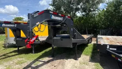 2025 Diamond C Trailer MFG. FMAX 216 35X102