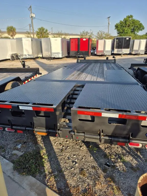 2025 Diamond C Trailer MFG. PX210-20+5MR PINTLE CUSTOM