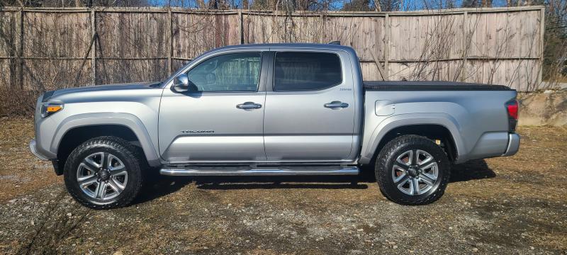 2017 Toyota Tacoma Double Cab Truck 2017 Toyota Tacoma Double Cab Truck