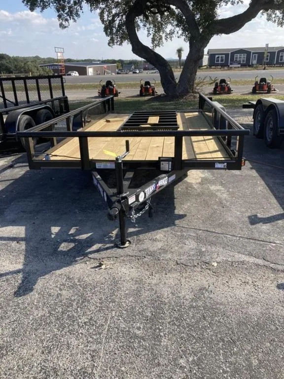 2025 Texas Bragg 83"X16' Flatbed Utility Trailer 