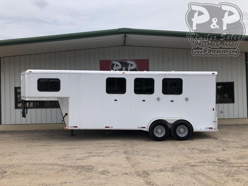 2015 Trailers USA Inc. 3H 6904 3 Horse Slant Load Trailer LQ 2015 Trailers USA Inc. 3H 6904 3 Horse Slant Load Trailer LQ