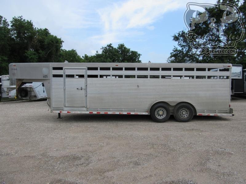 2000 Sooner 7 x 24 GN Livestock Trailer 2000 Sooner 7 x 24 GN Livestock Trailer