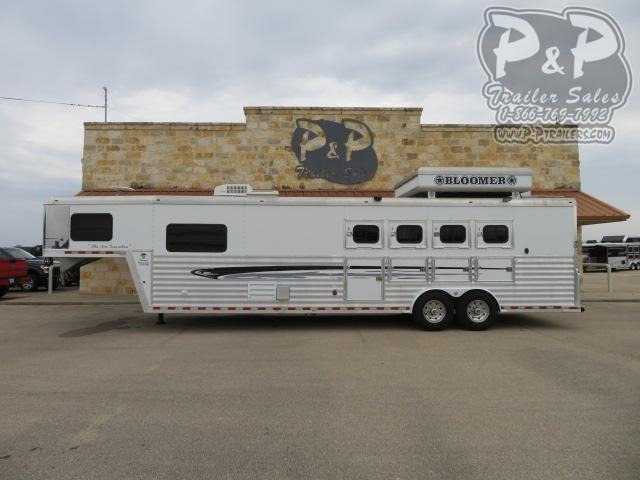 2006 Bloomer 8413 4 Horse Slant Load Trailer 13 FT LQ 2006 Bloomer 8413 4 Horse Slant Load Trailer 13 FT LQ