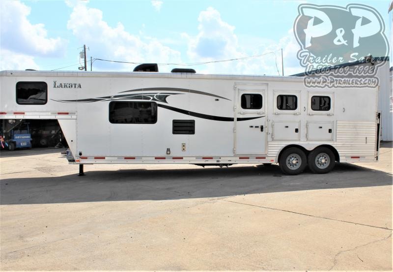 2014 Lakota C8313 3 Horse Slant Load Trailer 13 FT LQ 2014 Lakota C8313 3 Horse Slant Load Trailer 13 FT LQ