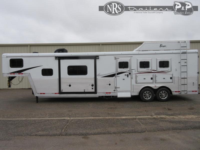 2021 Bison Trailers DS8313B.S 3 Horse Slant Load Trailer 13 FT LQ w/ Slideouts 2021 Bison Trailers DS8313B.S 3 Horse Slant Load Trailer 13 FT LQ w/ Slideouts