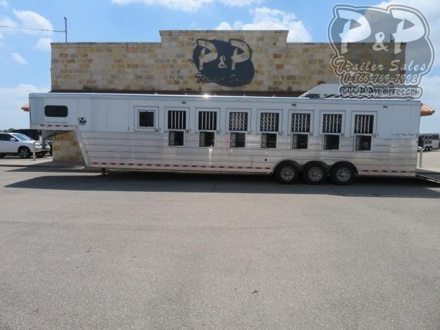 2018 Bloomer Trainer 8 Horse Slant Load Trailer w/ Ramps 2018 Bloomer Trainer 8 Horse Slant Load Trailer w/ Ramps