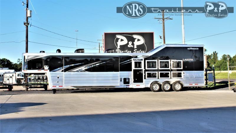 2022 Lakota Bighorn BH8418TCERSL 4 Horse Slant Load Trailer 18 FT LQ w/ Slideouts 2022 Lakota Bighorn BH8418TCERSL 4 Horse Slant Load Trailer 18 FT LQ w/ Slideouts