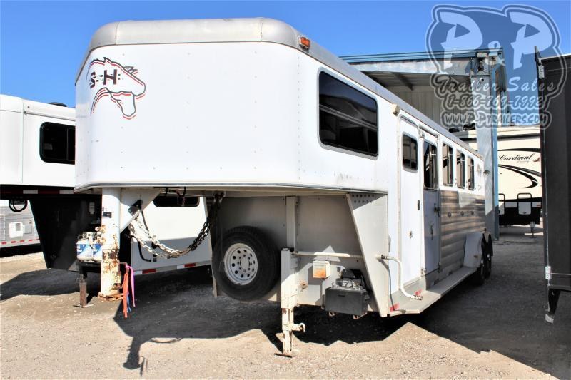 2004 S and H Trailers 7406GN 4 Horse Slant Load Trailer 4 FT LQ 2004 S and H Trailers 7406GN 4 Horse Slant Load Trailer 4 FT LQ