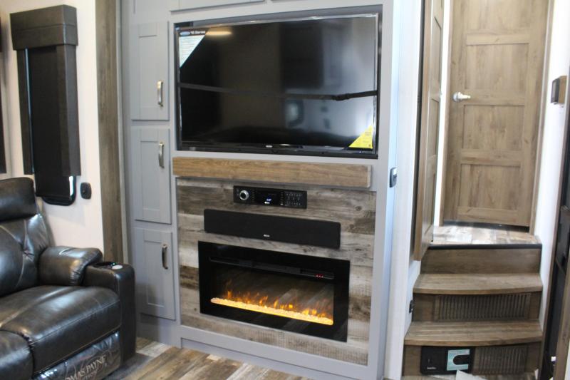 new Toy Haulers Keystone RV Fuzion for sale, in Rose City, TX Thumbnail 39