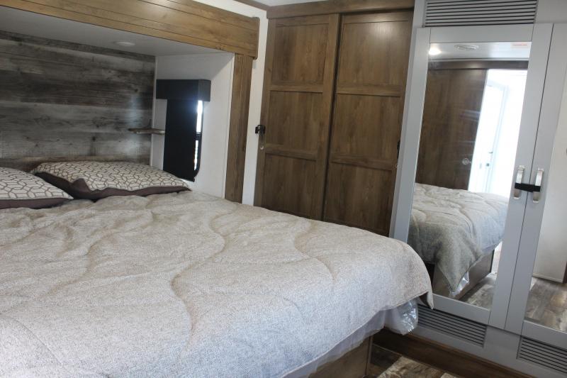 new Toy Haulers Keystone RV Fuzion for sale, in Rose City, TX Thumbnail 26