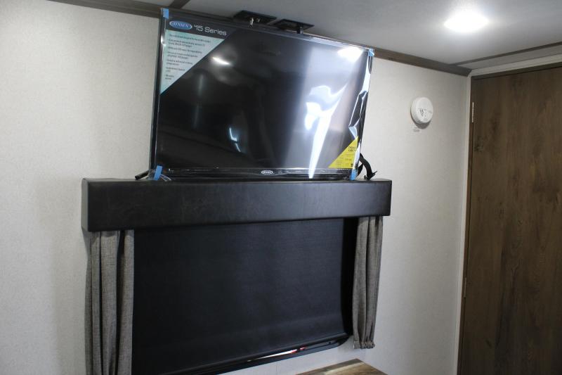 new Toy Haulers Keystone RV Fuzion for sale, in Rose City, TX Thumbnail 30