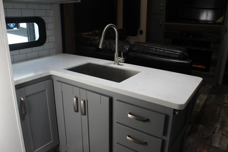 new Toy Haulers Keystone RV Fuzion for sale, in Rose City, TX Thumbnail 47