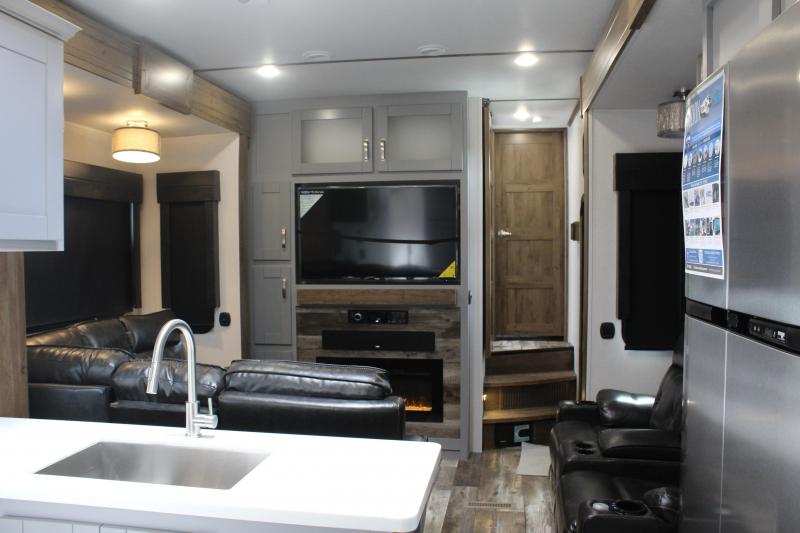 new Toy Haulers Keystone RV Fuzion for sale, in Rose City, TX Thumbnail 37