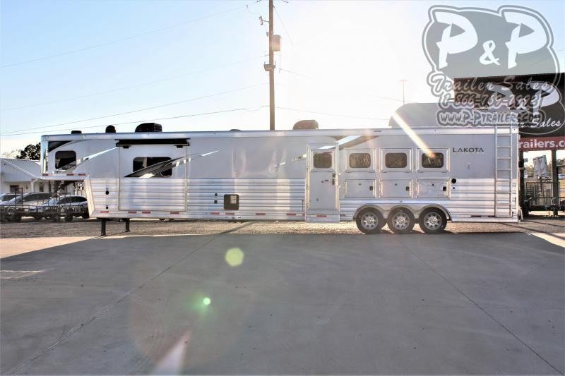 2021 Lakota Bighorn BH8420TRSL 4 Horse Slant Load Trailer 20 FT LQ With Slides w/ Ramps 2021 Lakota Bighorn BH8420TRSL 4 Horse Slant Load Trailer 20 FT LQ With Slides w/ Ramps