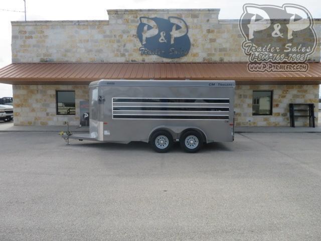 2020 CM ShowPro Livestock Trailer 2020 CM ShowPro Livestock Trailer