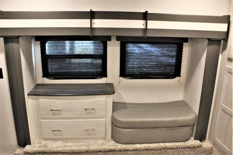 new Fifth Wheel Trailers Keystone RV Sprinter for sale, in Rose City, TX Thumbnail 40