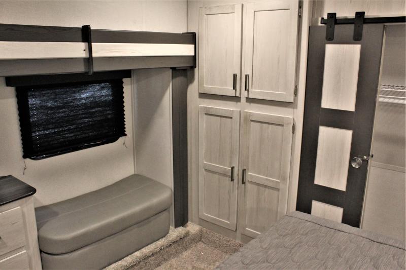 new Fifth Wheel Trailers Keystone RV Sprinter for sale, in Rose City, TX Thumbnail 41