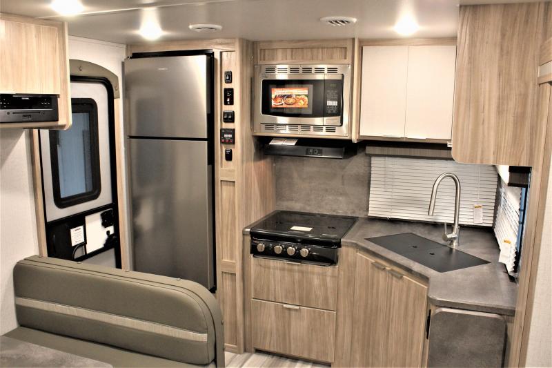 new Travel Trailers Winnebago Minnie for sale, in Rose City, TX Thumbnail 13