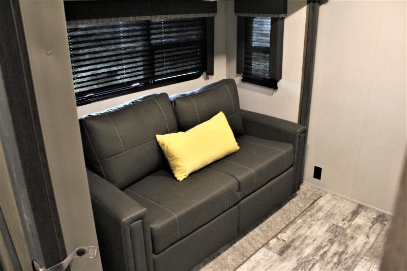 new Fifth Wheel Trailers Keystone RV Sprinter for sale, in Rose City, TX Thumbnail 18