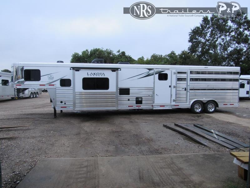 2022 Lakota Charger LE81415 35 ' Livestock Trailer LQ 2022 Lakota Charger LE81415 35 ' Livestock Trailer LQ