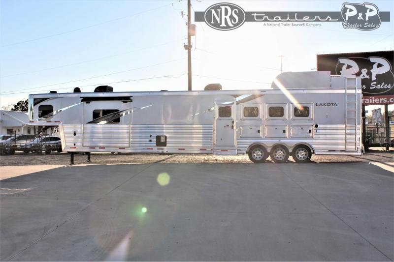 2021 Lakota Bighorn BH8420TRSL 4 Horse Slant Load Trailer 20 FT LQ w/ Slideouts 2021 Lakota Bighorn BH8420TRSL 4 Horse Slant Load Trailer 20 FT LQ w/ Slideouts