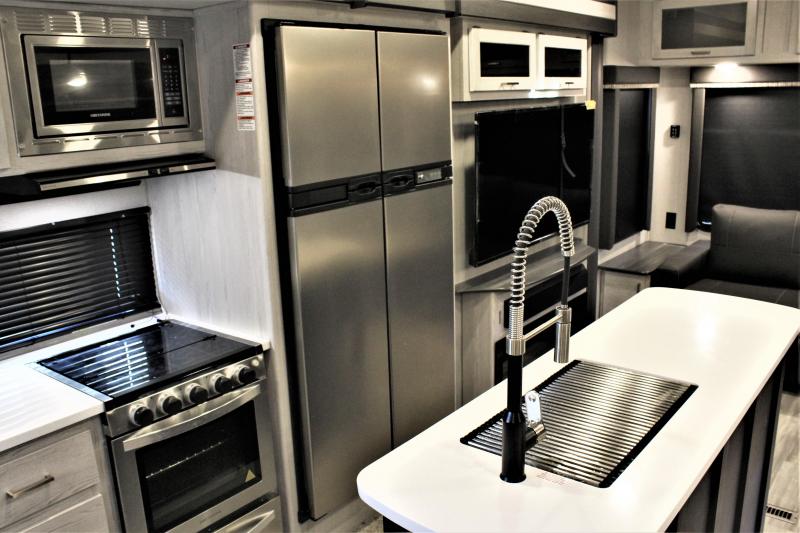 new Fifth Wheel Trailers Keystone RV Sprinter for sale, in Rose City, TX Thumbnail 14