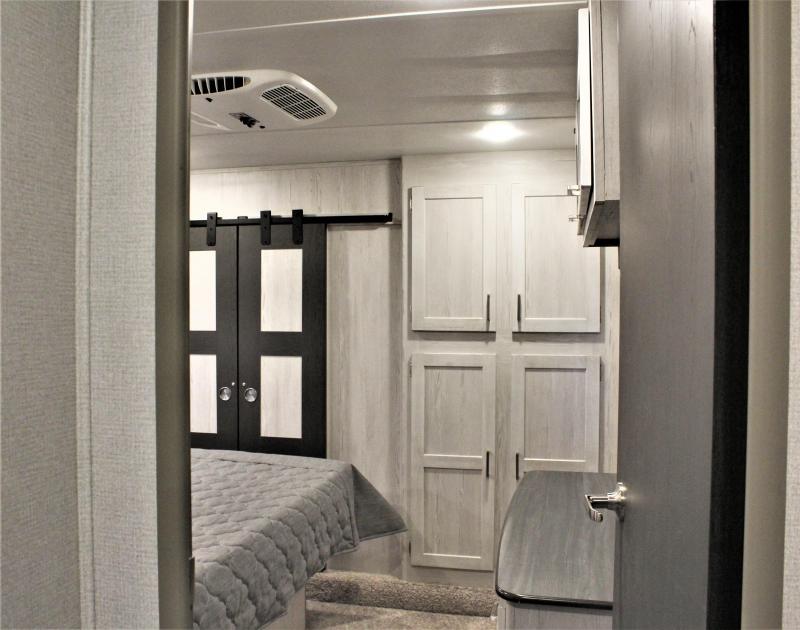 new Fifth Wheel Trailers Keystone RV Sprinter for sale, in Rose City, TX Thumbnail 30