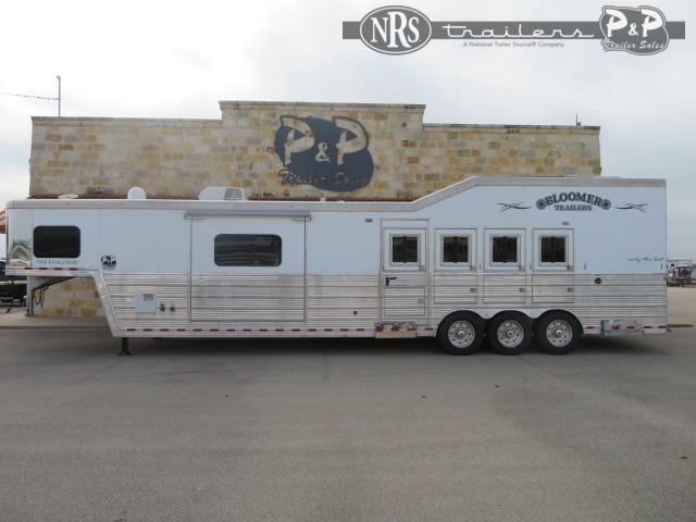 2017 Bloomer 8415PCOL 4 Horse Slant Load Trailer 15 FT LQ With Slides w/ Ramps 2017 Bloomer 8415PCOL 4 Horse Slant Load Trailer 15 FT LQ With Slides w/ Ramps