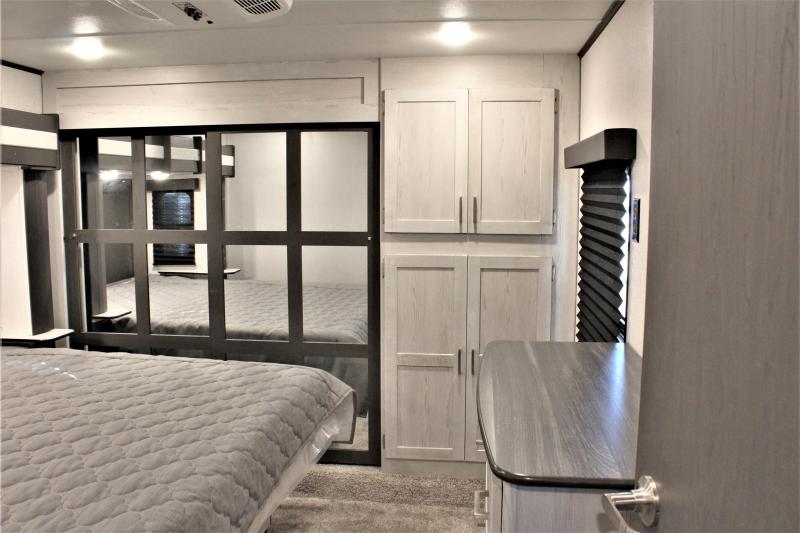 new Fifth Wheel Trailers Keystone RV Sprinter Limited for sale, in Rose City, TX Thumbnail 36