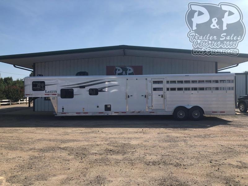 2021 Lakota LE81611SRNS Livestock Trailer LQ 2021 Lakota LE81611SRNS Livestock Trailer LQ