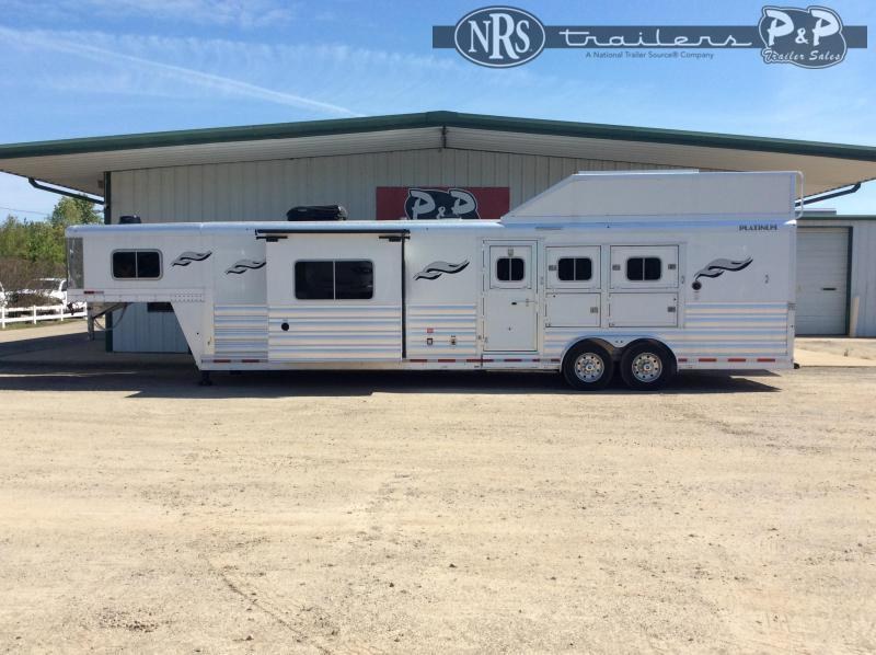 2021 Platinum Coach 8315RSLOL 3 Horse Slant Load Trailer 15 FT LQ w/ Slideouts 2021 Platinum Coach 8315RSLOL 3 Horse Slant Load Trailer 15 FT LQ w/ Slideouts