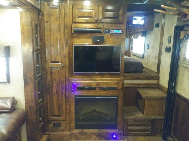 used Horse Trailers Bloomer  for sale, in Salado, TX Thumbnail 40