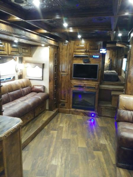 used Horse Trailers Bloomer  for sale, in Salado, TX Thumbnail 32