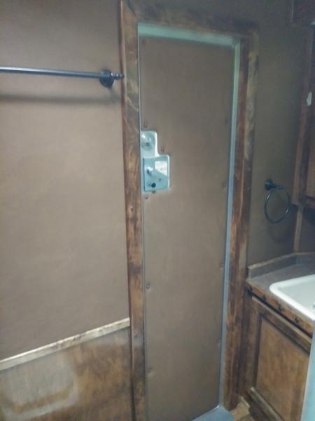 used Horse Trailers Bloomer  for sale, in Salado, TX Thumbnail 26