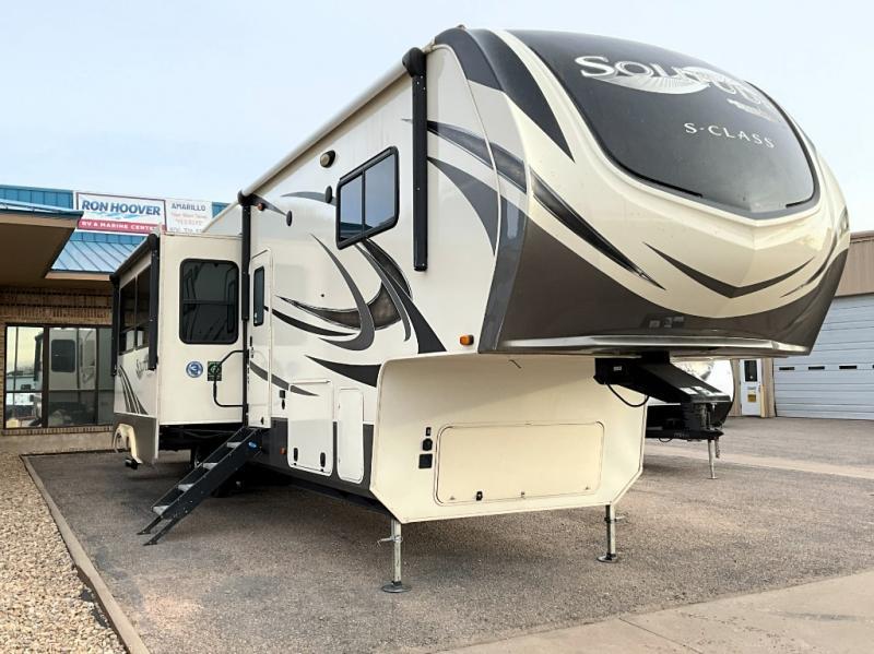 used Fifth Wheel Trailers Grand Design RV Solitude S-Class for sale, in Amarillo, TX image-0