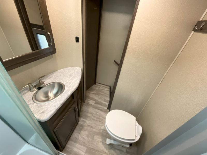 used Fifth Wheel Trailers Grand Design RV Solitude S-Class for sale, in Amarillo, TX Thumbnail 31