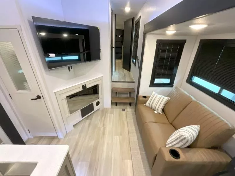 new Fifth Wheel Trailers Forest River Wildwood Heritage Glen for sale, in Amarillo, TX Thumbnail 18