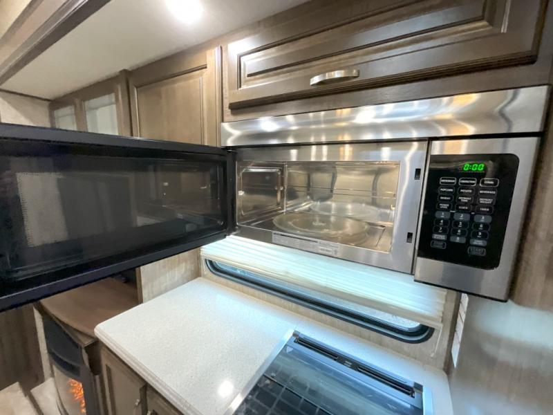 used Fifth Wheel Trailers Grand Design RV Solitude S-Class for sale, in Amarillo, TX Thumbnail 10