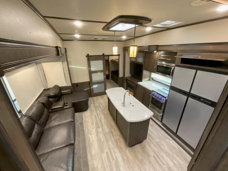 used Fifth Wheel Trailers Grand Design RV Solitude S-Class for sale, in Amarillo, TX Thumbnail 39