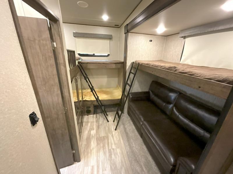 used Fifth Wheel Trailers Grand Design RV Solitude S-Class for sale, in Amarillo, TX Thumbnail 20