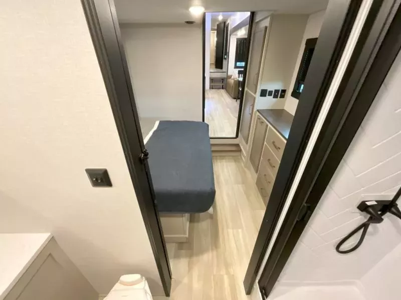 new Fifth Wheel Trailers Forest River Wildwood Heritage Glen for sale, in Amarillo, TX Thumbnail 60