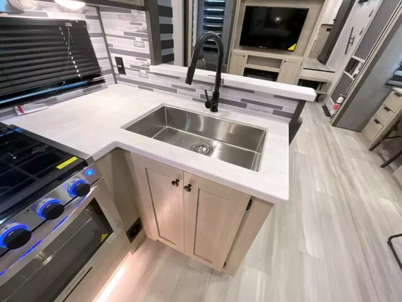 new Fifth Wheel Trailers Forest River Wildcat for sale, in Amarillo, TX Thumbnail 8