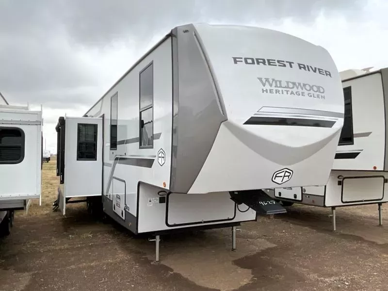 new Fifth Wheel Trailers Forest River Wildwood Heritage Glen for sale, in Amarillo, TX image-0