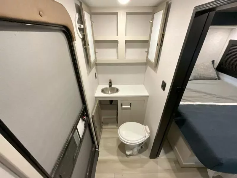 new Fifth Wheel Trailers Forest River Wildwood Heritage Glen for sale, in Amarillo, TX Thumbnail 59