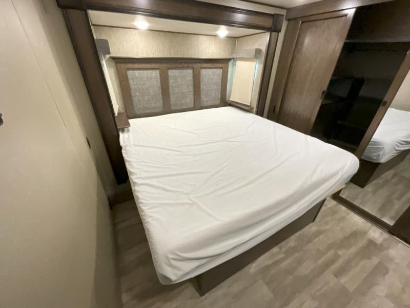 used Fifth Wheel Trailers Grand Design RV Solitude S-Class for sale, in Amarillo, TX Thumbnail 33