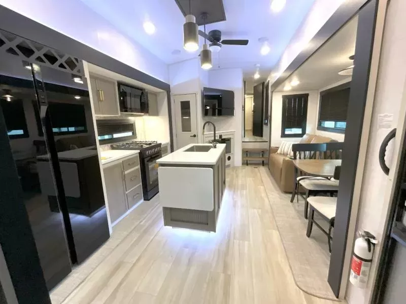 new Fifth Wheel Trailers Forest River Wildwood Heritage Glen for sale, in Amarillo, TX Thumbnail 62