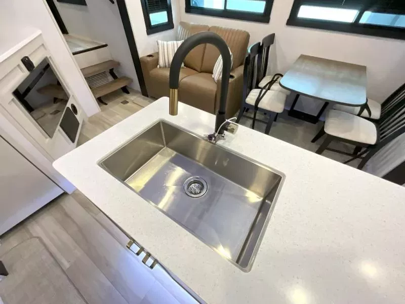 new Fifth Wheel Trailers Forest River Wildwood Heritage Glen for sale, in Amarillo, TX Thumbnail 12