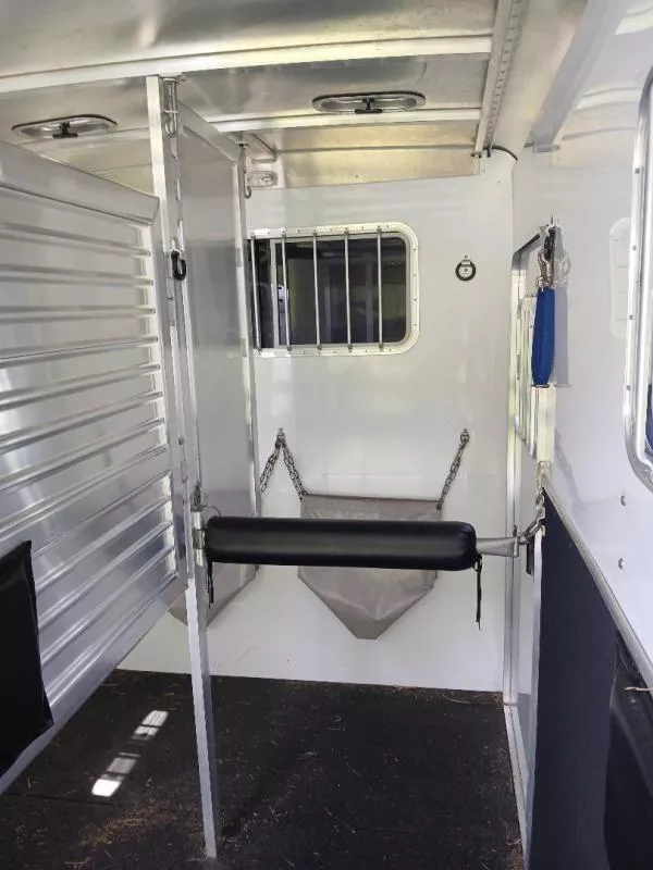 used Horse Trailers Featherlite  for sale, in Revere, PA Thumbnail 8