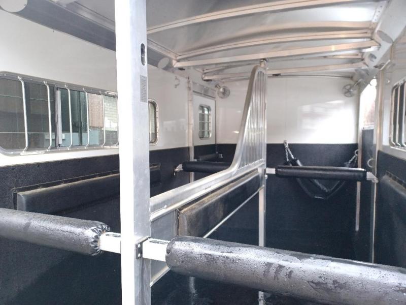 used Horse Trailers 4-Star Trailers  for sale, in Revere, PA Thumbnail 15