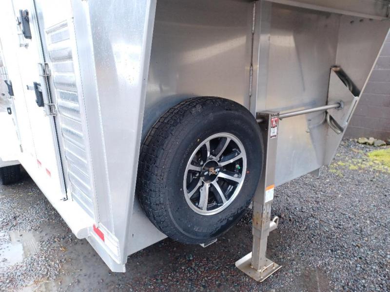 used Horse Trailers 4-Star Trailers  for sale, in Revere, PA Thumbnail 6